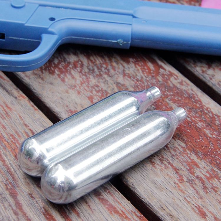 Jeftine 12 grama CO2 patrone za airsoft puške